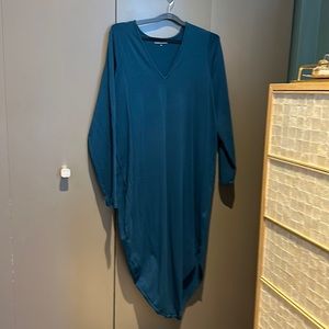 ❤️ Universal Standard V Neck Geneva Dress Large in Deep Sea Green